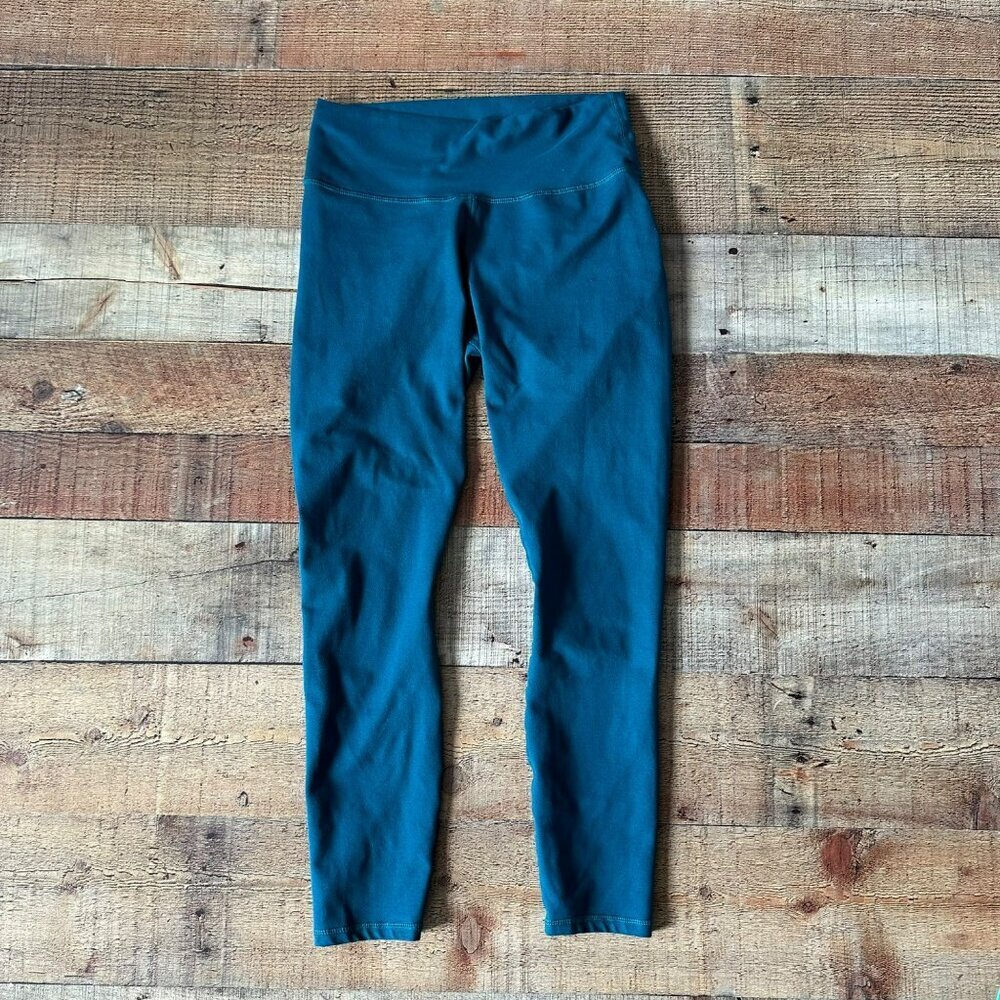 Fabletics High-Waisted Teal Crop Length Leggings